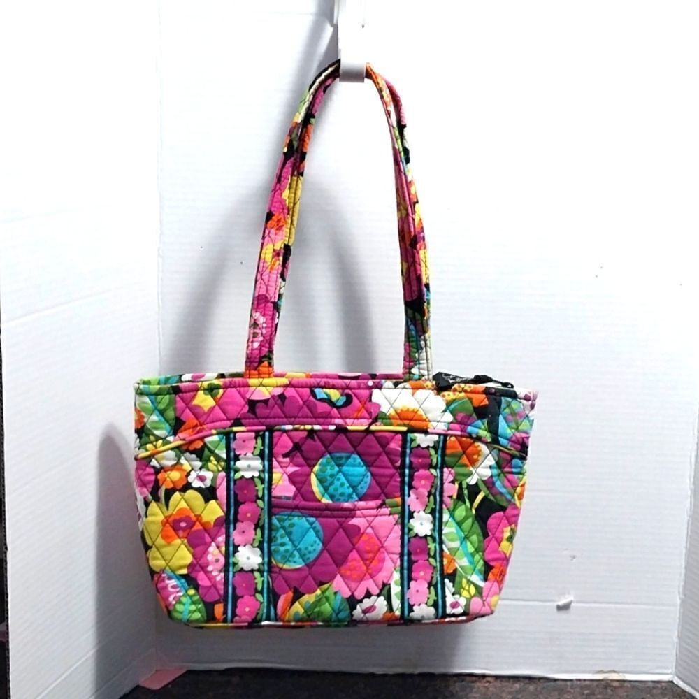 Vera Bradley Purse...New,,,,"VA Va Bloom" Print.